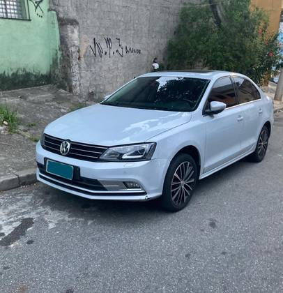 VOLKSWAGEN JETTA 2.0 TSI HIGHLINE 211CV GASOLINA 4P TIPTRONIC